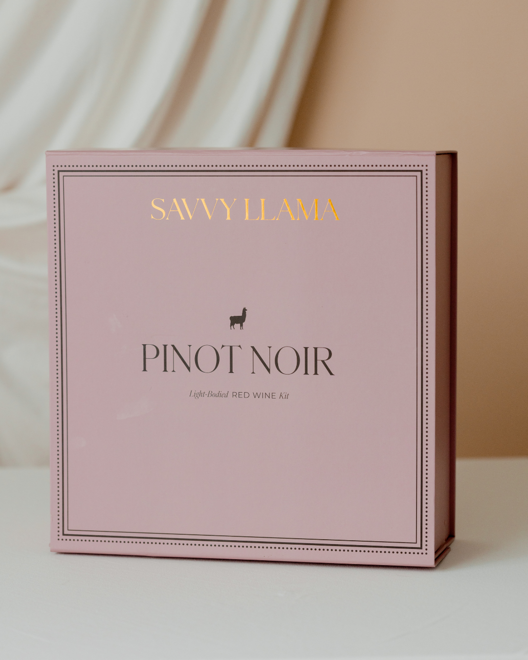 Light-bodied red wine education kit - featuring Pinot Noir
